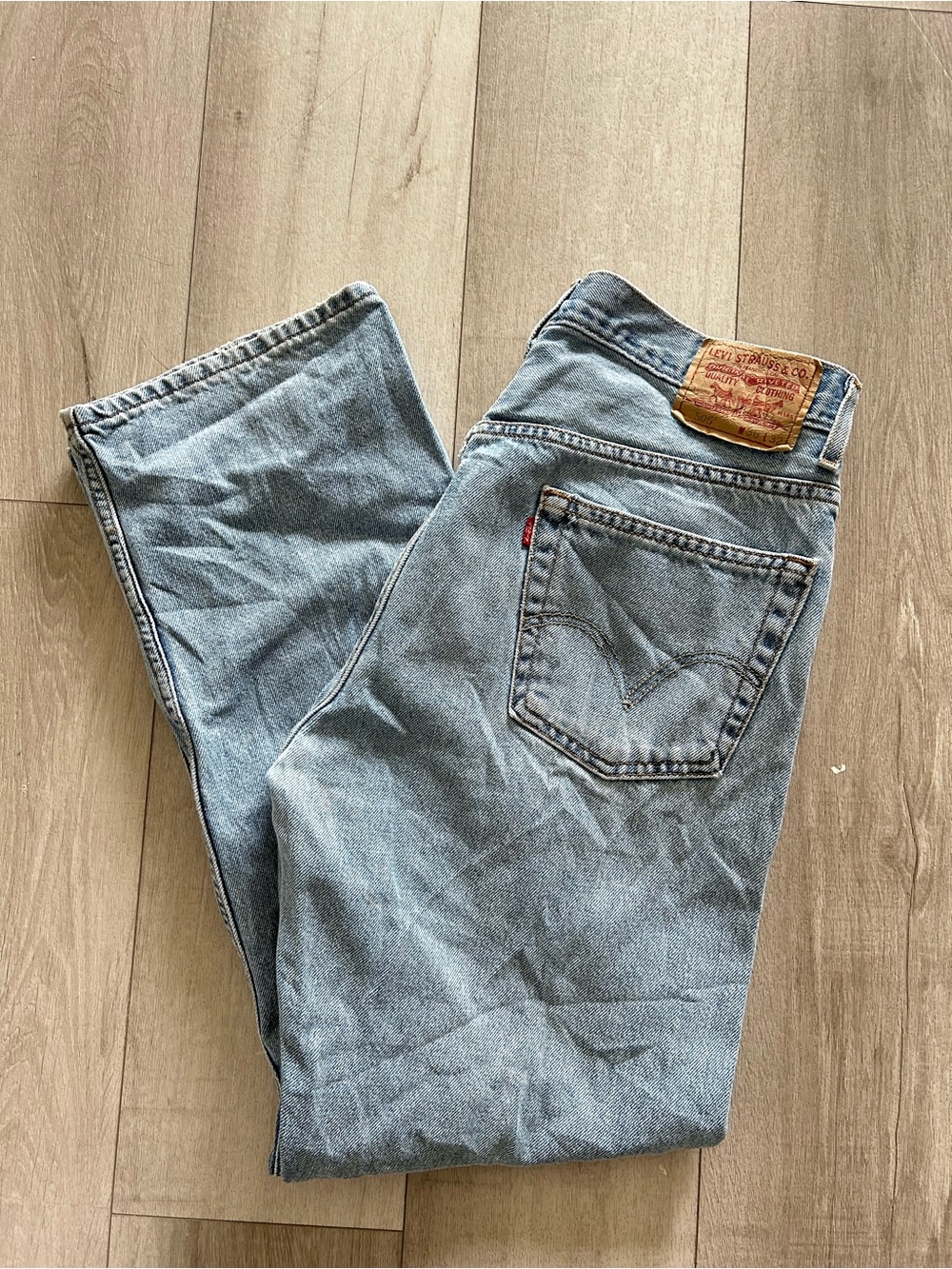 Y2K Vintage Levi's Men's Faded Light Blue Denim Straight Leg Jeans Size 36x32